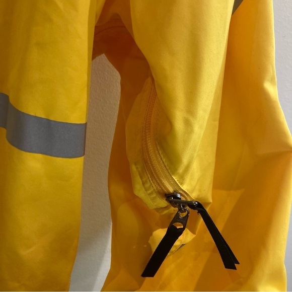 MEC Sz M Biking High Low Hem Venting Zipper Back Pocket Reflective Stripe Jacket - Picture 15 of 16